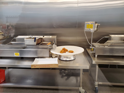 Donut Shop «Duck Donuts - Chocolate Avenue», reviews and photos, 261 W Chocolate Ave, Hershey, PA 17033, USA