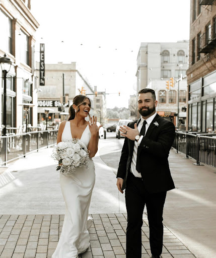 Bridal Shop «La Jeune Mariee Bridal Collection», reviews and photos, 139 E Main St, Columbus, OH 43215, USA