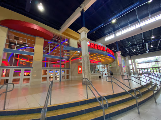 Movie Theater «Regal Cinemas Southland Mall 16», reviews and photos, 20505 S Dixie Hwy, Cutler Bay, FL 33189, USA
