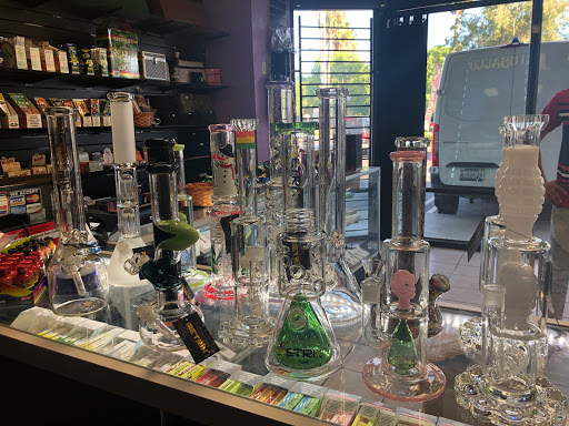 Tobacco Shop «Illusions Smoke Shop», reviews and photos, 1101 W Lincoln Ave #175, Anaheim, CA 92805, USA