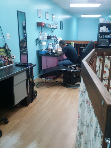 Tattoo Shop «Ft Myers Beach Tattoo Studios», reviews and photos, 1901 Estero Blvd, Fort Myers Beach, FL 33931, USA