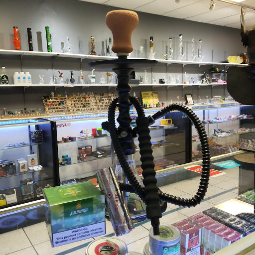 Tobacco Shop «Midtown Smoke Shop», reviews and photos, 3503 NE 2nd Ave, Miami, FL 33137, USA