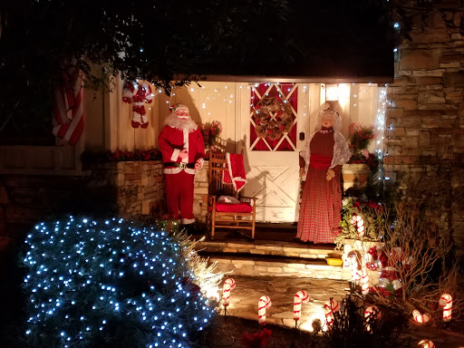 Tourist Attraction «Candy Cane Lane», reviews and photos, 5966 Lubao Ave, Woodland Hills, CA 91367, USA