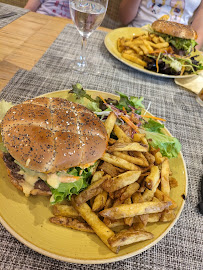 Hamburger végétarien du Restaurant français Le Pot Occitan à Gourdon - n°2