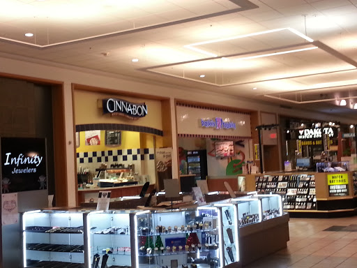 Shopping Mall «Stratford Square Mall», reviews and photos, 152 Stratford Dr, Bloomingdale, IL 60108, USA