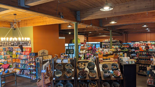 Pet Supply Store «Petapoluza Pet Supply & Grooming», reviews and photos, 114 N 36th St, Seattle, WA 98103, USA