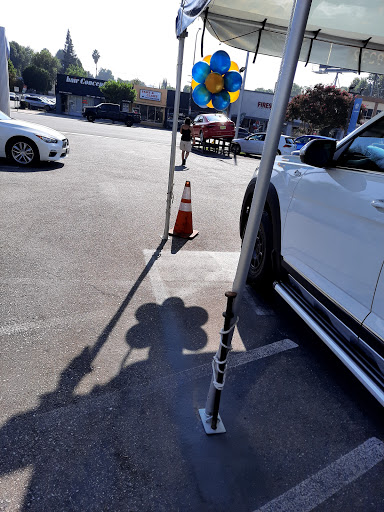 Volkswagen Dealer «Livingston Volkswagen», reviews and photos, 21141 Ventura Blvd, Woodland Hills, CA 91364, USA