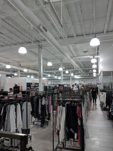 Department Store «Fashion Outlets of Chicago Nordstrom Rack», reviews and photos, 5220 Fashion Outlets Way #2325, Rosemont, IL 60018, USA