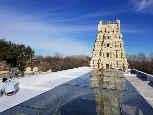 Roofing Contractor «WELLS ROOFING LLC», reviews and photos, 9537 Pagewood Ln, Houston, TX 77063, USA