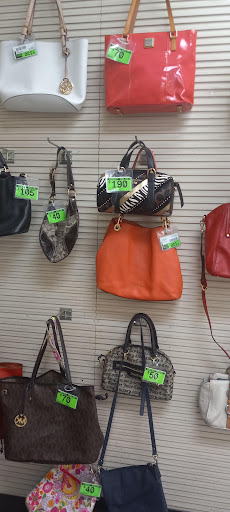 Pawn Shop «EZPAWN», reviews and photos, 1001 N Beckley Ave #608, DeSoto, TX 75115, USA