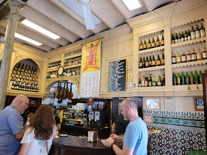 Bar Casa Morales - C. García de Vinuesa, 11, 41001 Sevilla, Spain