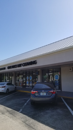 Dry Cleaner «One Price Dry Cleaning Inc», reviews and photos, 1325 SE 17th St, Fort Lauderdale, FL 33316, USA