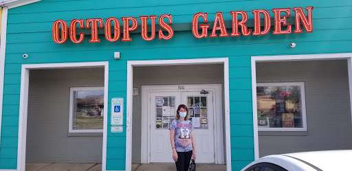 Tobacco Shop «The Octopus Garden Smoke Shop», reviews and photos, 2000 Spartanburg Hwy, Hendersonville, NC 28792, USA