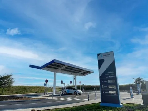 Borne de recharge de véhicules électriques Zunder Station de recharge Écouché-les-Vallées