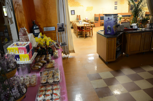 Bakery «Heitzman Traditional Bakery and Deli», reviews and photos, 9426 Shelbyville Rd, Louisville, KY 40222, USA