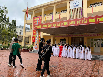 Trường trung học cơ sở Nam Hải