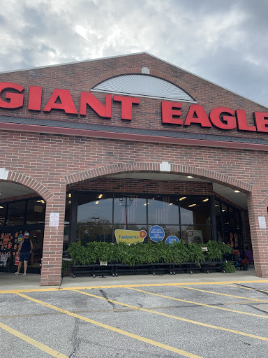 Supermarket «Giant Eagle Supermarket», reviews and photos, 50 W Bridge St, Berea, OH 44017, USA