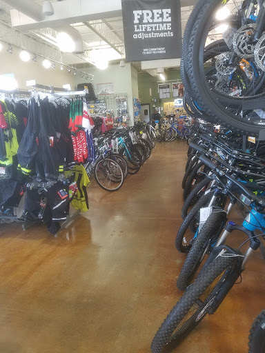 Bicycle Store «Performance Bicycle», reviews and photos, 155 W Golf Rd, Schaumburg, IL 60195, USA