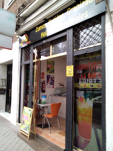 Frut Natura - Cafetería (Especializados En Zumos-Batidos)