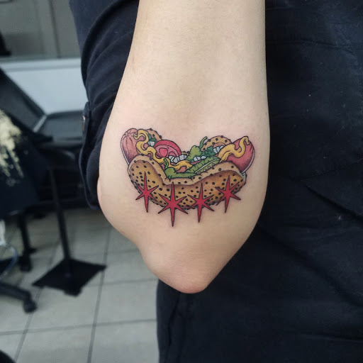 Tattoo Shop «Royal Flesh Tattoo and Piercing», reviews and photos, 4005 N Broadway St, Chicago, IL 60613, USA