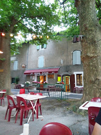 Atmosphère du Restaurant Le Panier Fleuri à Saumane - n°13
