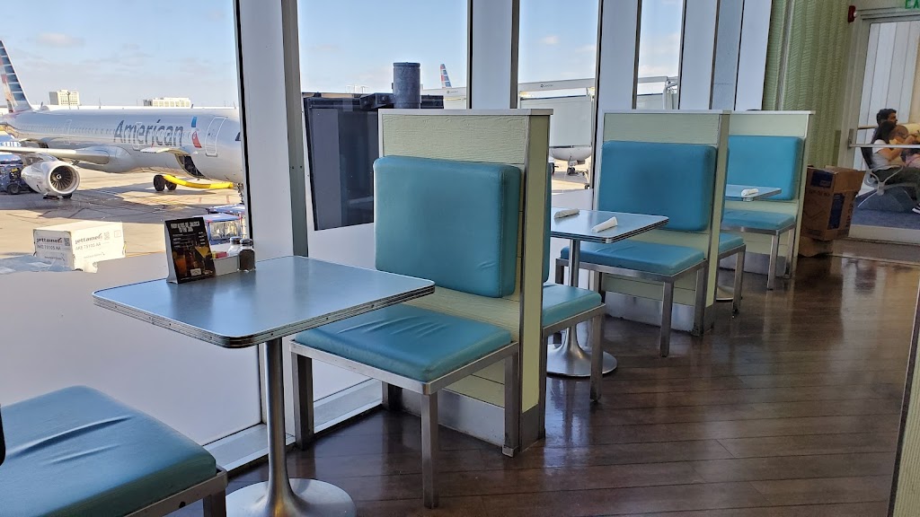 Islander Bar and Grill 33126