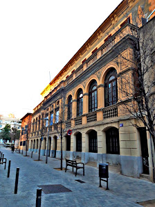 Instituto Josep Serrat i Bonastre Carrer del Marquès de Santa Ana, 4, Distrito de Sarrià-Sant Gervasi, 08023 Barcelona, España
