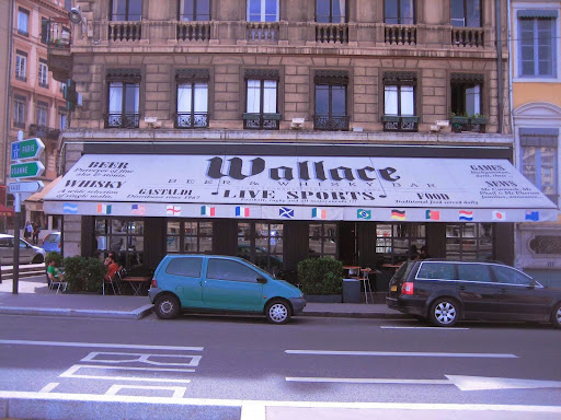 Bars meet people Lyon