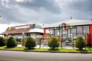 McDonald's Bourges Aéroport image