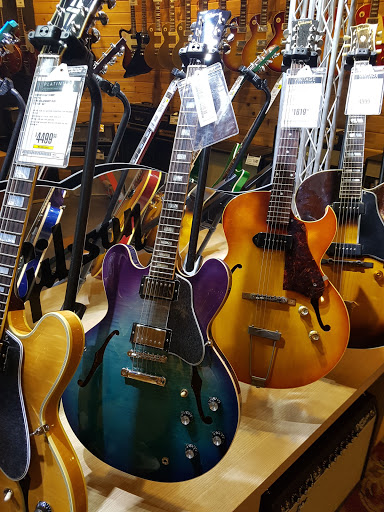 Shopping Mall «One Hundred Oaks Mall», reviews and photos, 719 Thompson Ln, Nashville, TN 37204, USA