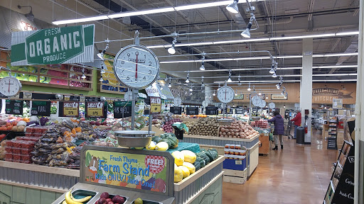 Grocery Store «Fresh Thyme Farmers Market- Deerfield», reviews and photos, 35 Waukegan Rd, Deerfield, IL 60015, USA