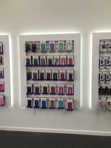 Cell Phone Store «MetroPCS Authorized Dealer», reviews and photos, 395 N Groesbeck Hwy c, Mt Clemens, MI 48043, USA