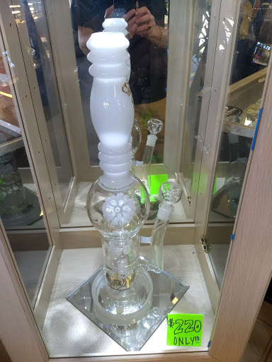 Tobacco Shop «Smoke & Vape», reviews and photos, 1185 Old Dixie Hwy A2, Vero Beach, FL 32960, USA