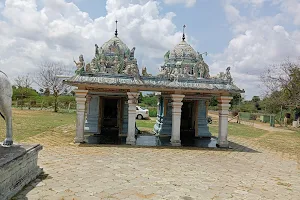 sri kalabamudaya ayyanar temple image