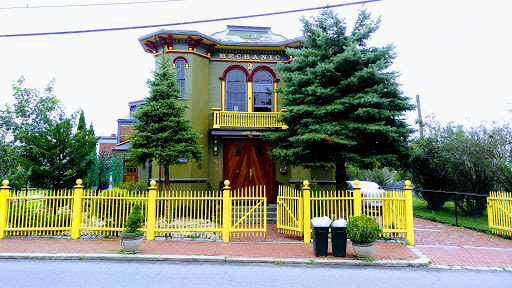 Shopping Mall «Tannery Shopping Center», reviews and photos, 50 Water St, Newburyport, MA 01950, USA