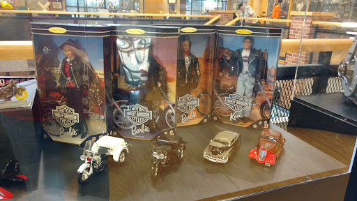 Harley-Davidson Dealer «Mathews Harley-Davidson», reviews and photos, 548 N Blackstone Ave, Fresno, CA 93701, USA