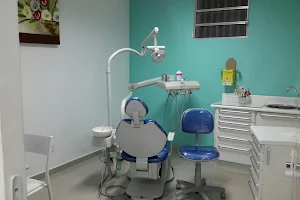Definitiva Odontologia image