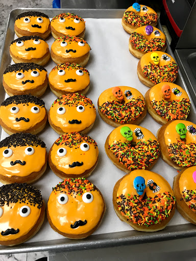 Donut Shop «Dulcet Gourmet Donut», reviews and photos, 23717 Vanowen St, Canoga Park, CA 91307, USA