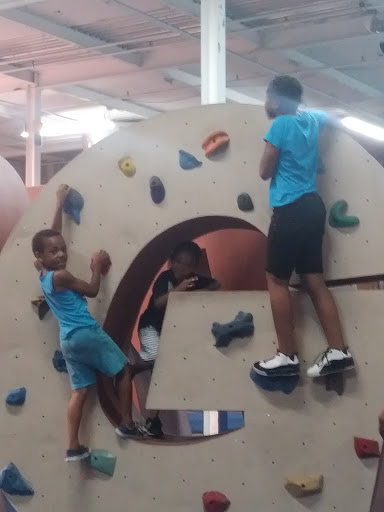 Rock Climbing Gym «Philadelphia Rock Gym - East Falls», reviews and photos, 3500 Scotts Ln B-3, Philadelphia, PA 19129, USA