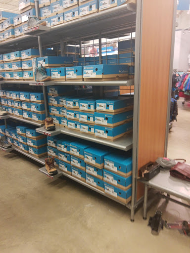 Sportswear Store «Columbia Sportswear Outlet», reviews and photos, 6800 Oxon Hill Rd #600, Oxon Hill, MD 20745, USA