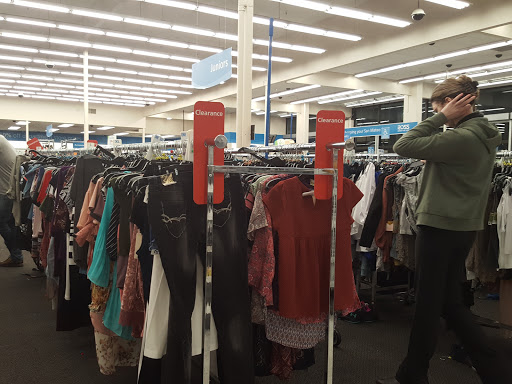 Clothing Store «Ross Dress for Less», reviews and photos, 640 Concar Dr, San Mateo, CA 94402, USA