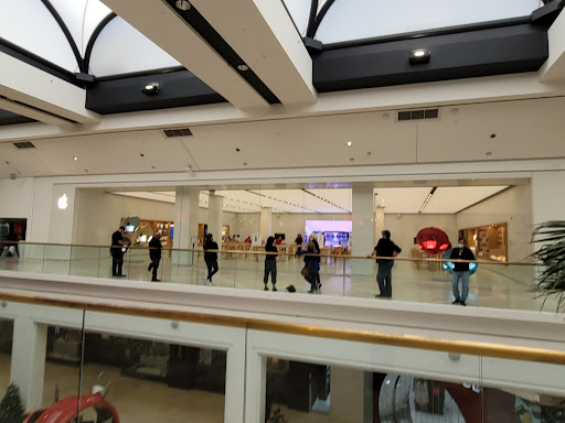 Computer Store «Apple Sherman Oaks», reviews and photos, 14006 Riverside Dr, Sherman Oaks, CA 91423, USA