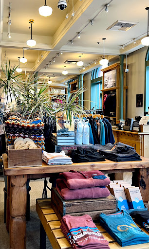 Clothing Store «Patagonia Pasadena», reviews and photos, 47 N Fair Oaks Ave, Pasadena, CA 91103, USA