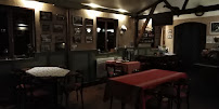 Atmosphère du Restaurant Le champ radis/Bar à manger/Apéro dînatoire- Bières Belges - Vins de Bourgogne à Marigny-sur-Yonne - n°12