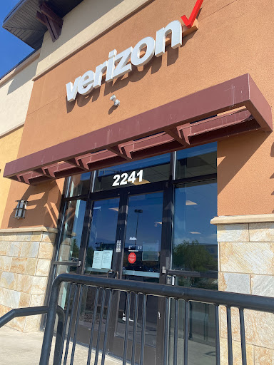Cell Phone Store «Verizon», reviews and photos, 2241 Prairie Center Pkwy, Brighton, CO 80601, USA