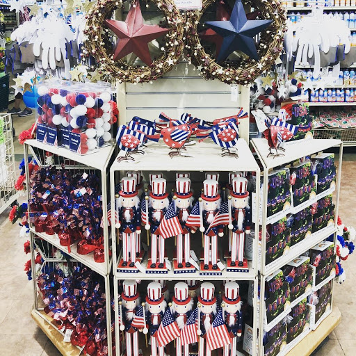 Home Goods Store «Christmas Tree Shops», reviews and photos, 92 Cluff Crossing Rd #11, Salem, NH 03079, USA