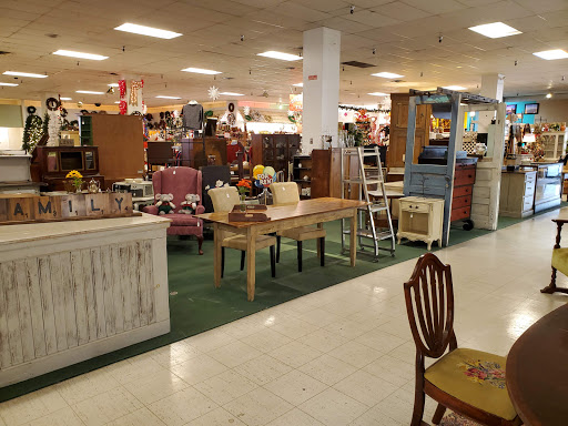 Shopping Mall «Eastern Hills Mall», reviews and photos, 4545 Transit Rd, Williamsville, NY 14221, USA