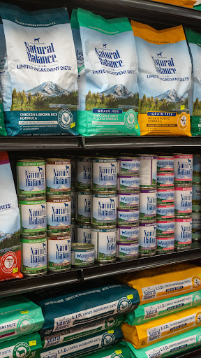 Pet Supply Store «Wags To Wiskers Pet Supplies», reviews and photos, 2423 W Stadium Blvd, Ann Arbor, MI 48103, USA