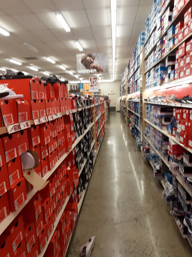 Shoe Store «Famous Footwear Outlet», reviews and photos, 1332 Lum Rd, Centralia, WA 98531, USA