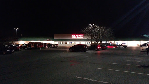 Grocery Store «Giant Food Stores», reviews and photos, 202 Chestnut St, Coplay, PA 18037, USA
